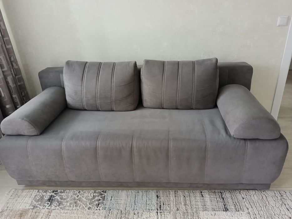 Продам диван в отличном состоянии.
