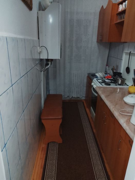 Vând ap cu doua camere et 2