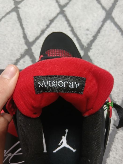 Air Jordan 4 × Red Thunder
