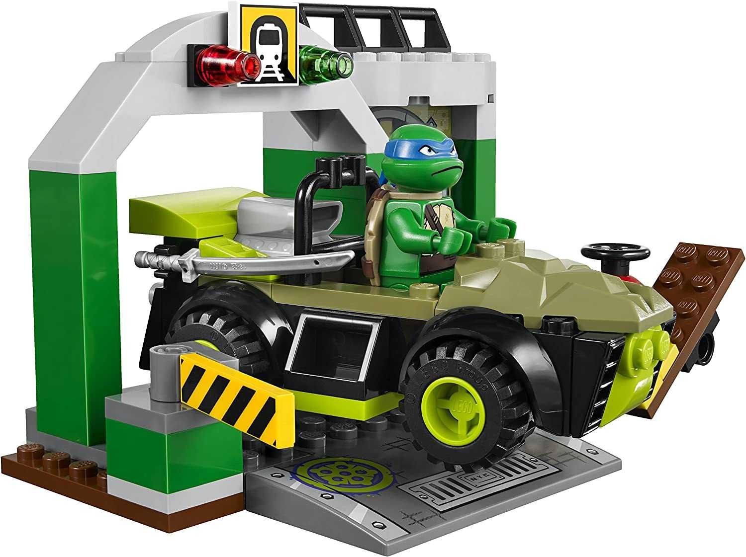 НОВО LEGO Juniors Teenage Mutant Ninja Turtles Lair (10669) от 2014 г.