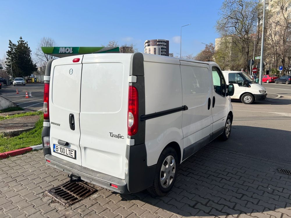 Renault trafic • 2,0 TDi • Proprietar