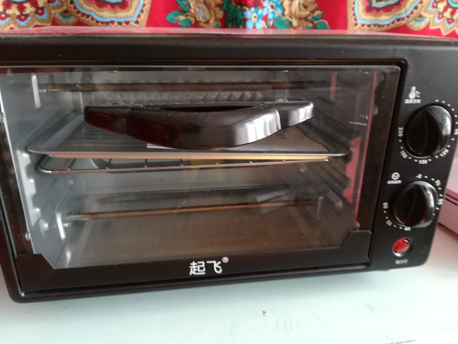 Продам духовую печь