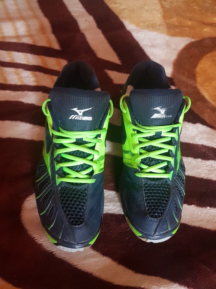 Mizuno Wave Tornado 45