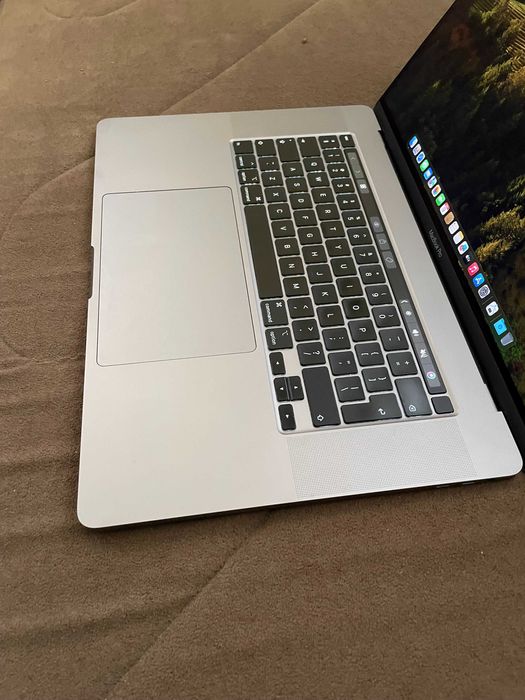 16" Core i7 MacBook Pro A2141 (2019) Space Gray-i7/16GB RAM/512GB SSD