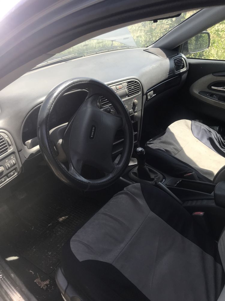 Volvo v40 1.9D на части