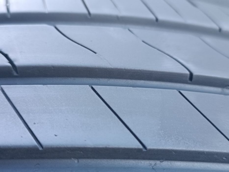 215/65/16 Goodyear Дот 3923