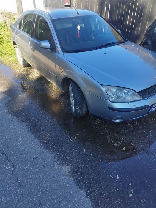Vând Ford Mondeo