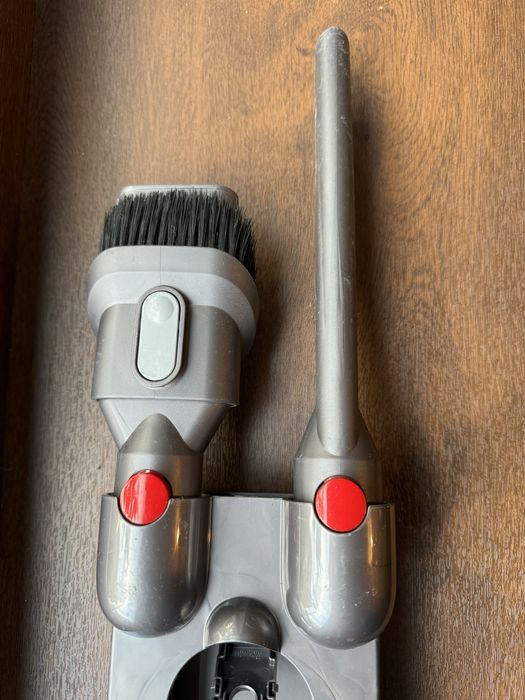 Dyson V11  suport perete plus perii accesorii aspirator