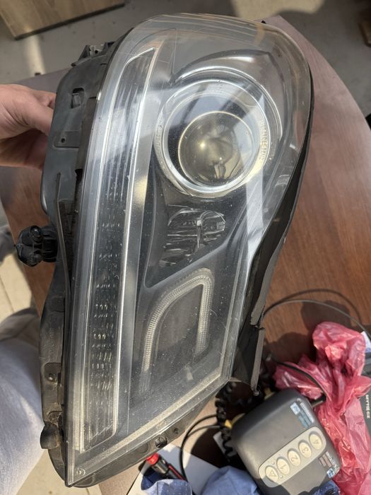 Фар Мерцедес w204