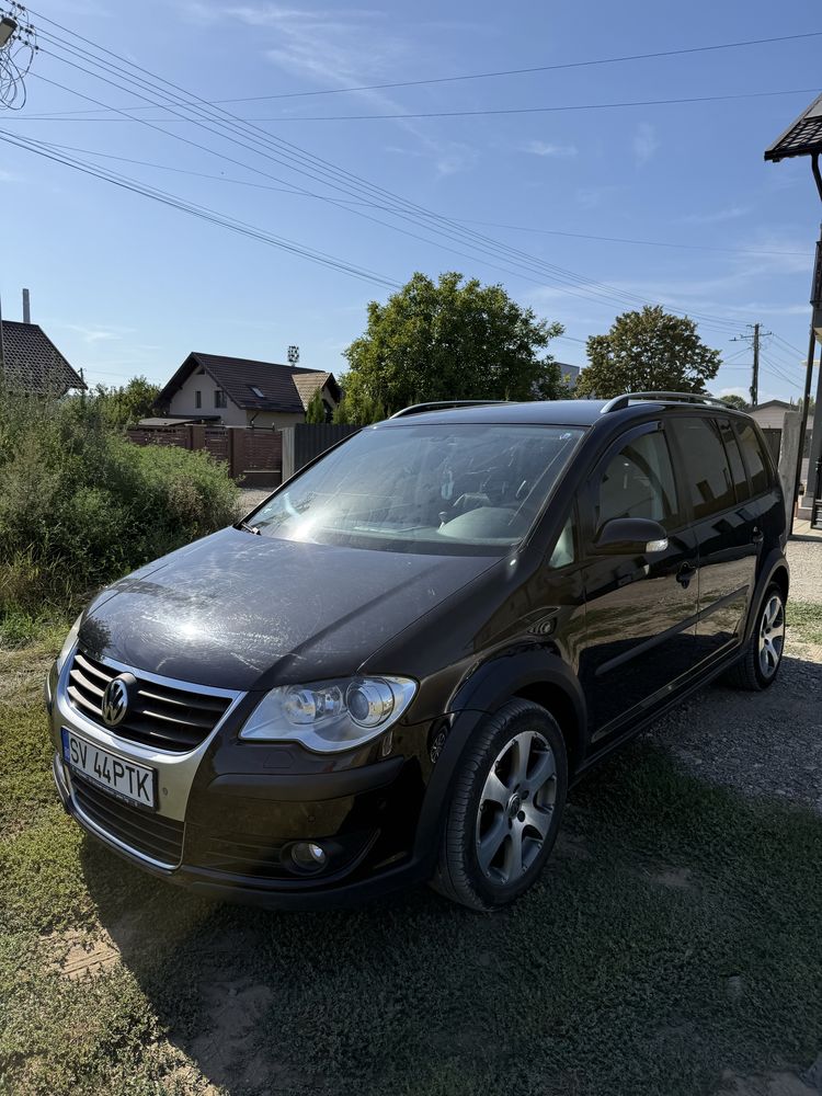 Volkswagen Cross Touran