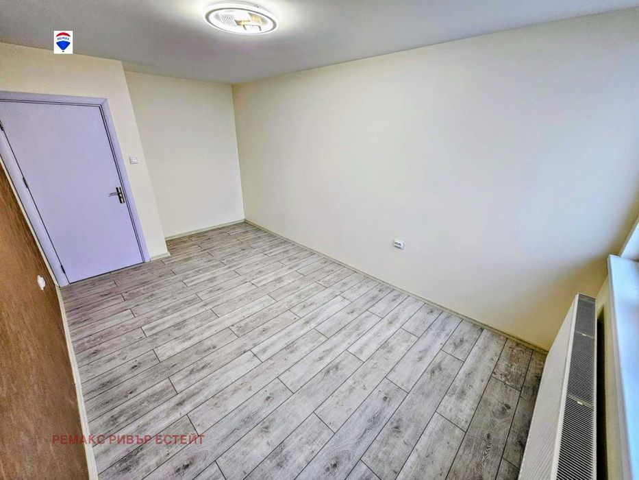 Продава се Двустаен апартамент в Русе, Здравец Изток - 68 кв.м за 1087 €/кв.м - Снимка #8