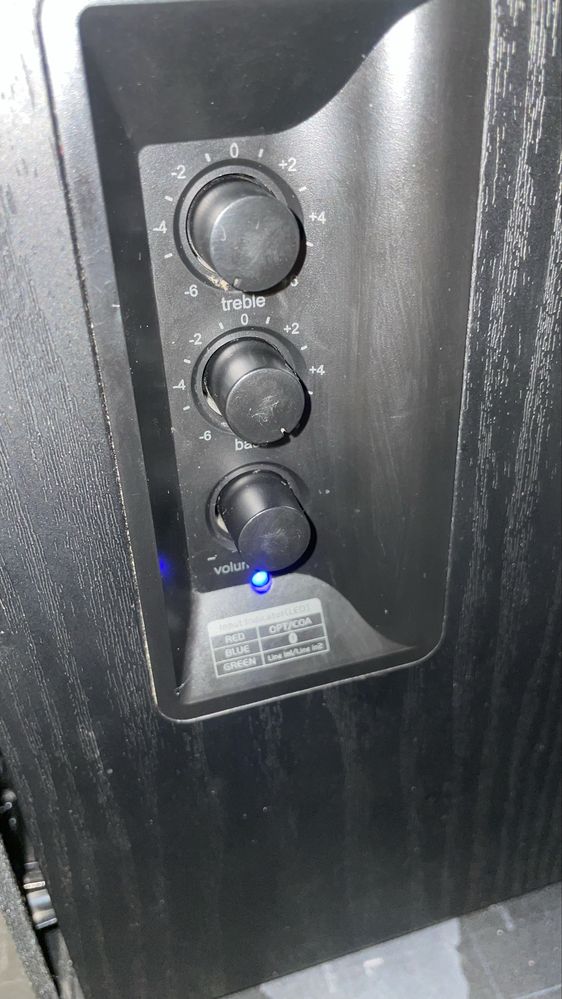Edifier r1280db 42W мошная акустика