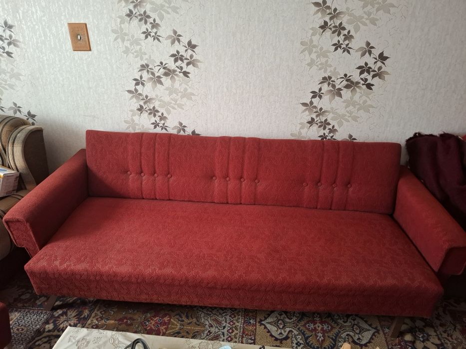 Диван , 2 бр.фотьойла , 2 табуретки в  гр.Стара Загора .