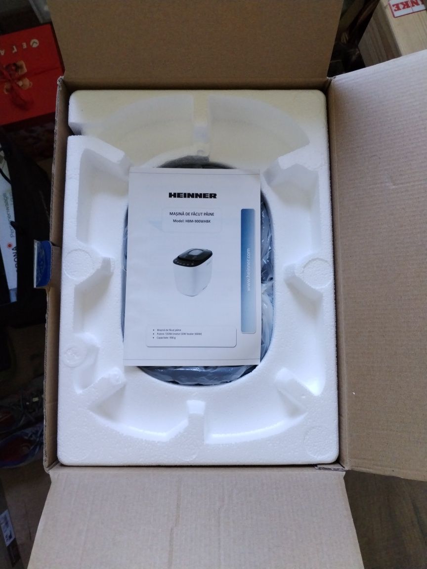 Masina de paine Heinner HBM-900WHBK