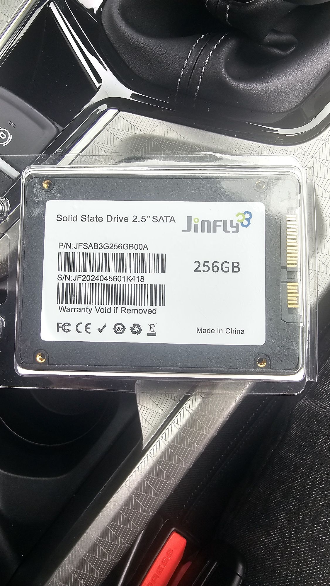 Ssd диск на 256Гб, озу по 4 гб