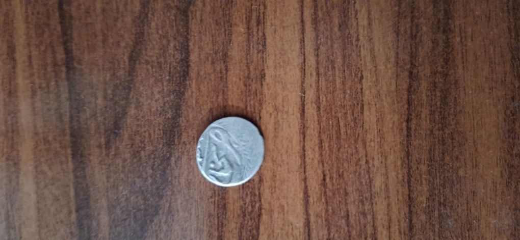 Qadimiy tangalar sotiladi.500$