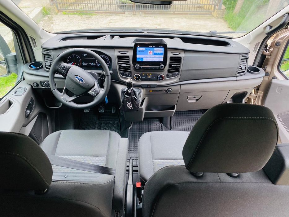 Ford transit 8+1