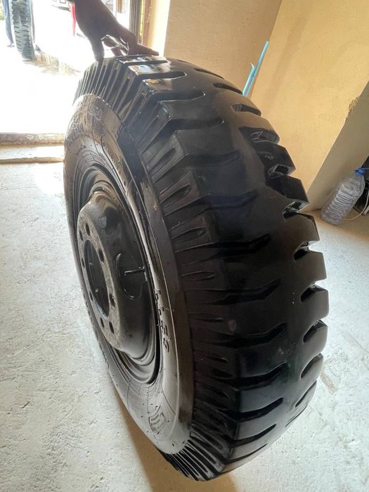 Продается шины от 10 тонного транспорта