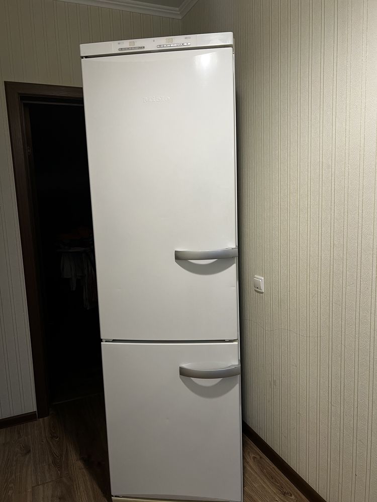 Miele холодильник