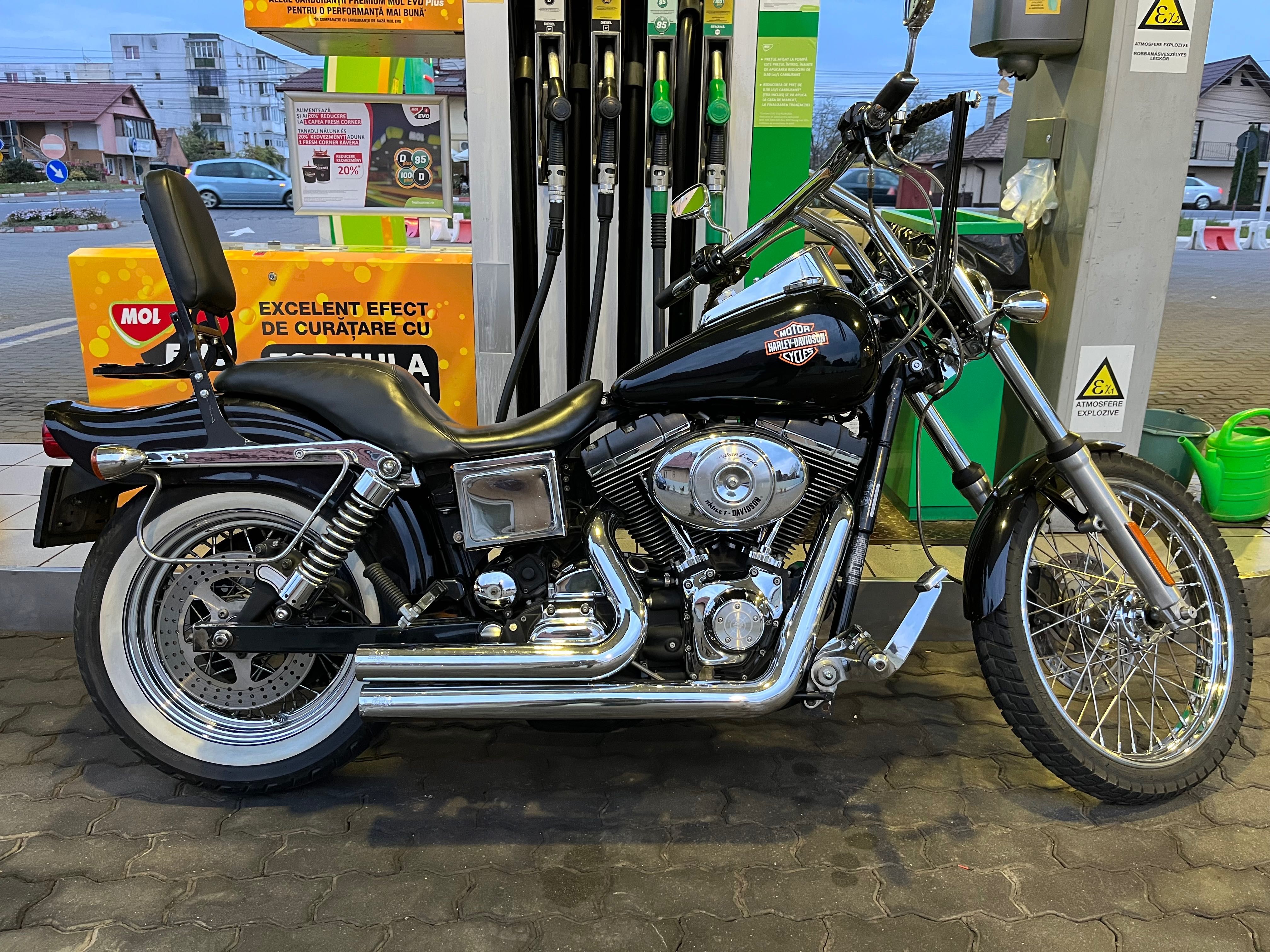 Vand sau schimb Harley Davidson Dyna Wide Glide