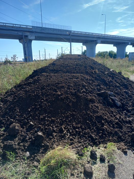 Transport nisip,balast,piatra concasata,pamant vegetal ,sort etc