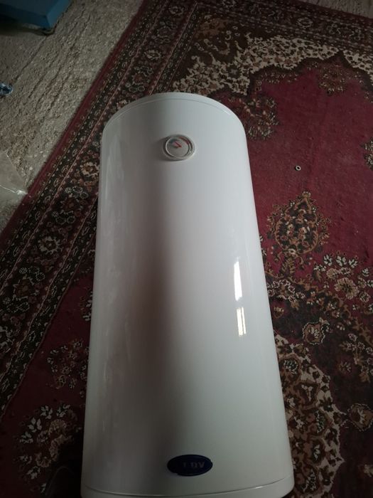 Vând boiler pe curent de 100 litri