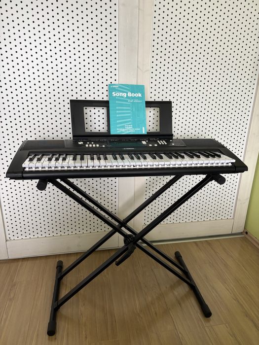 Vand orga Yamaha EZ 220