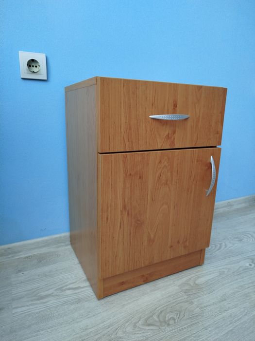 Нощно шкафче ново