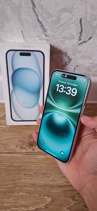 Iphone 15 blue..