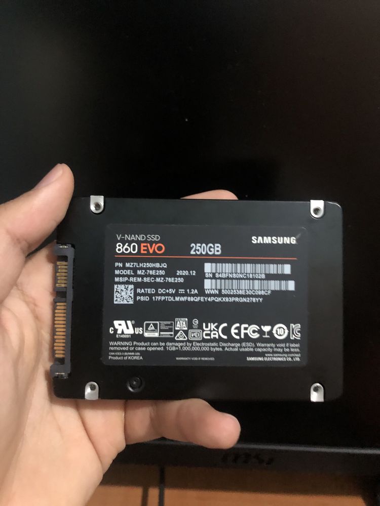 Ssd накопитель на 250 гб от SAMSUNG