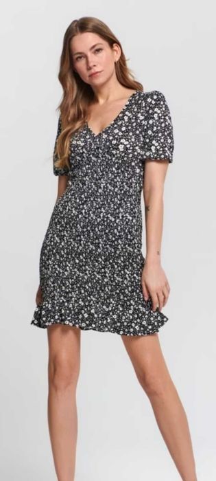 Рокля с флорален десен