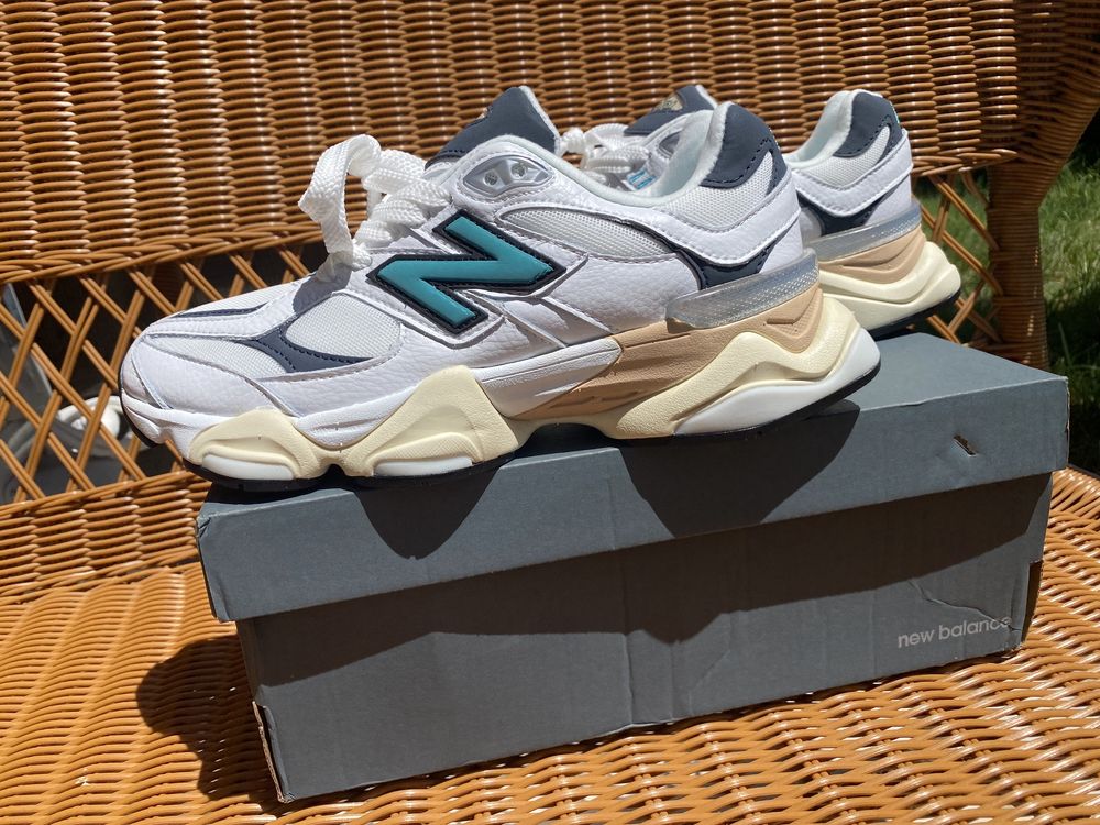 New Balance 9060, sea salt / new spruce / dark arctic grey