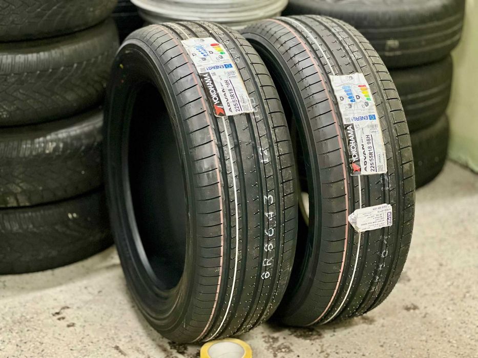 225 55 18 Летни Гуми Yokohama Advan V61