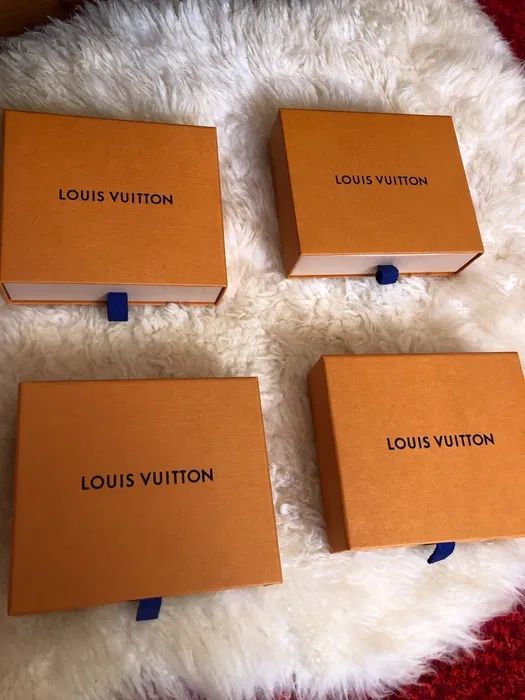 Cutie Louis Vuitton LV cutii noi