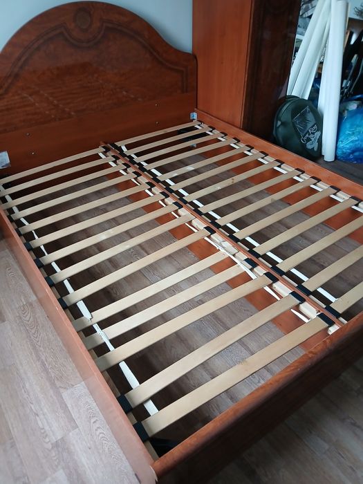 Кровать двухспальная