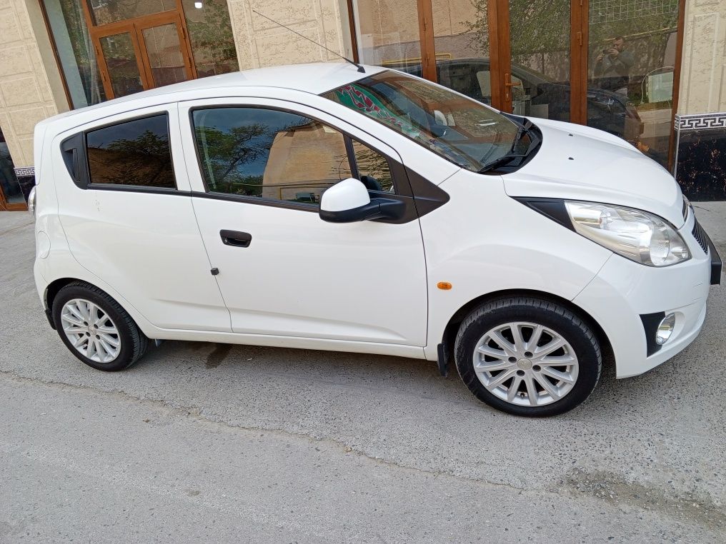 Chevrolet  spark