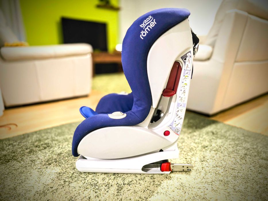 Britax-Romer Versafix 9-18kg, albastru, fixare isofix si centura