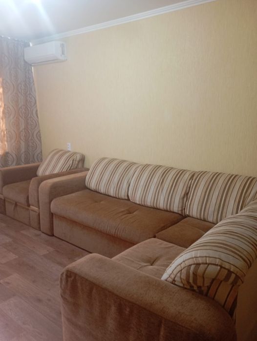 Диван угловой и кресло  мягкий уголок