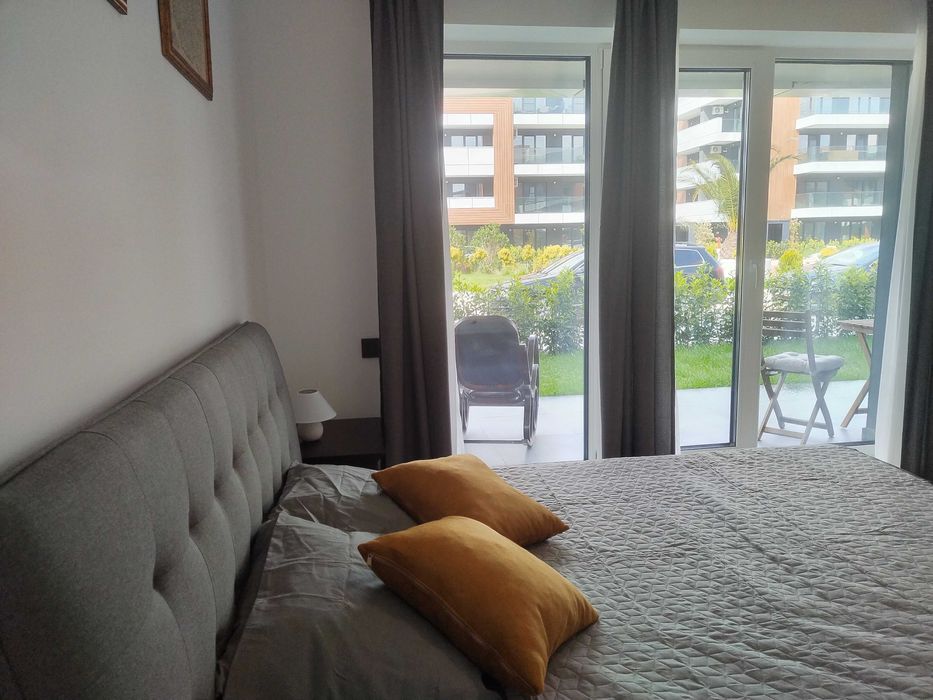 Apartament 2 camere premium curte piscina Astorium Garden