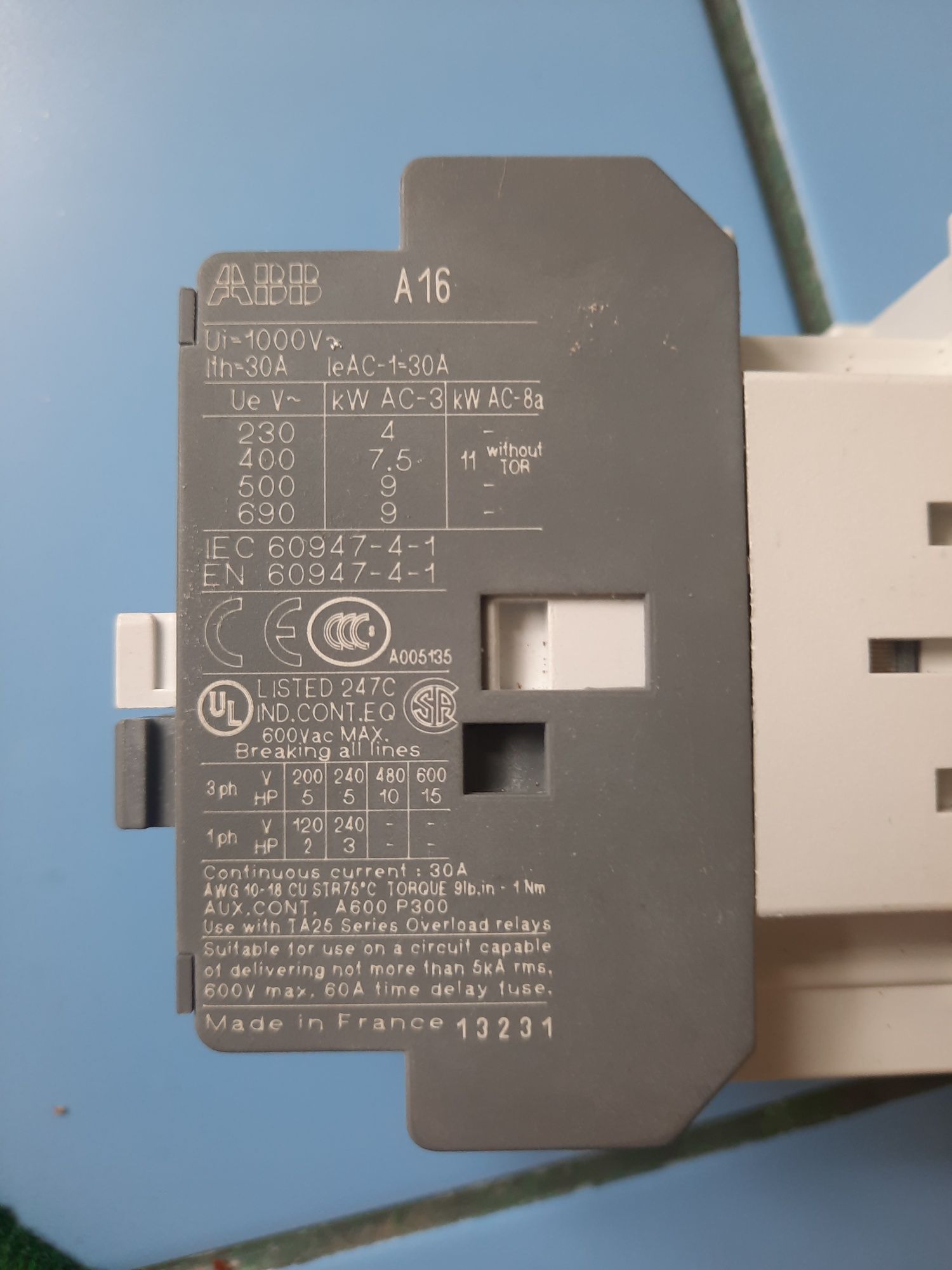 Продаётся абсолютно новый контактор ABB  A16-39-10