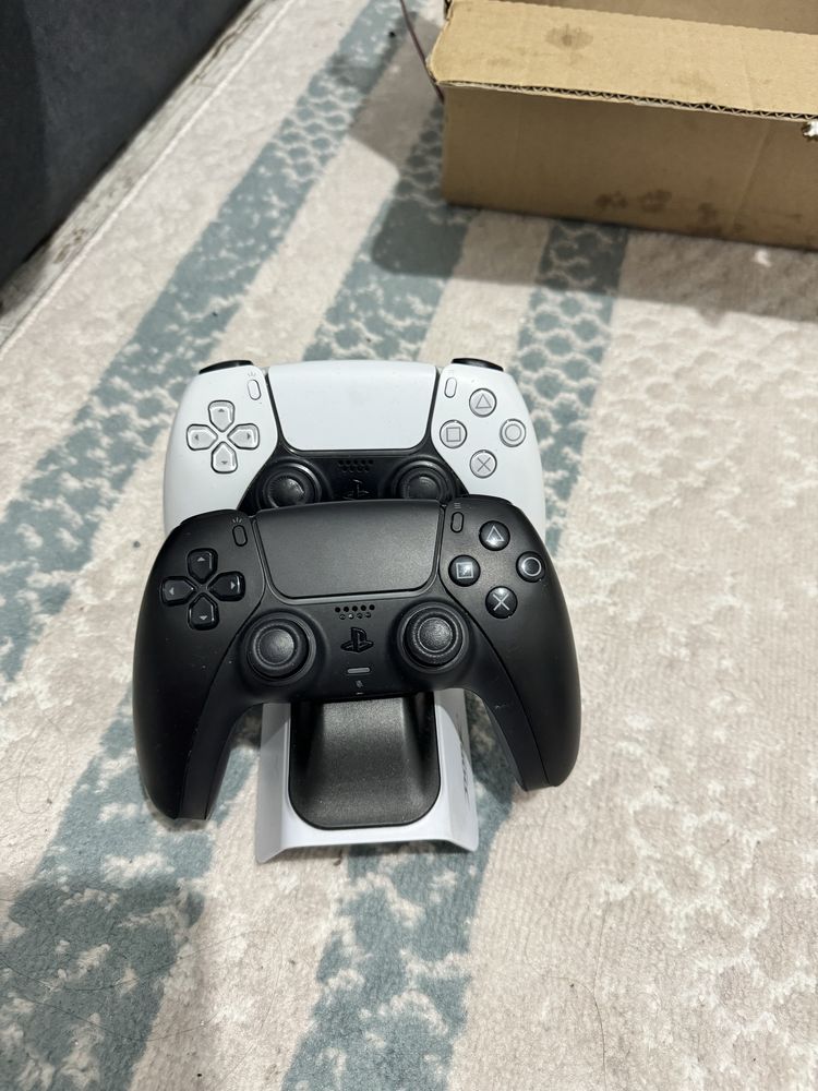 Продам play station 5