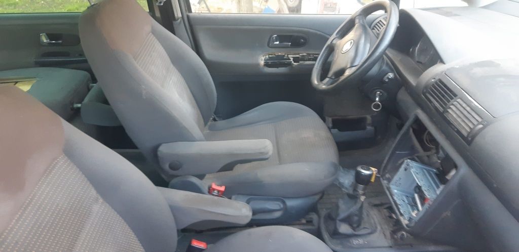 Dezmembrez Seat Alhambra 2.0 BRT an 2009