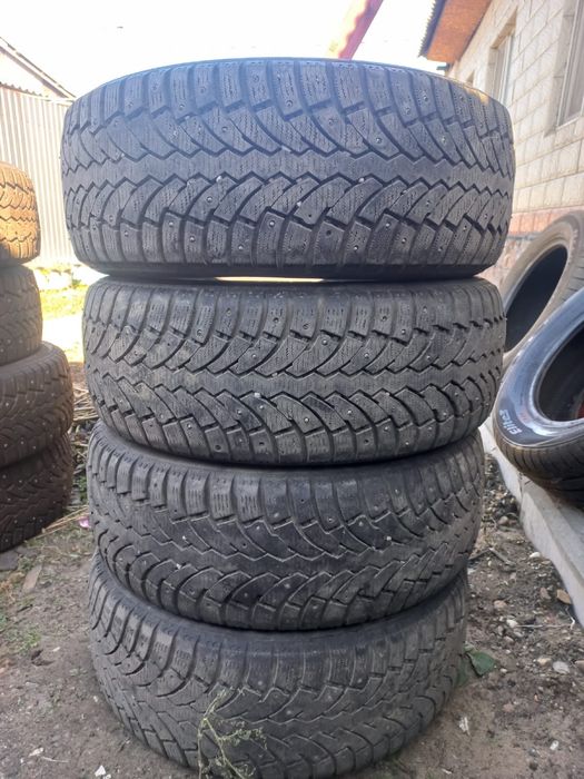 Продам зимнюю резину R16