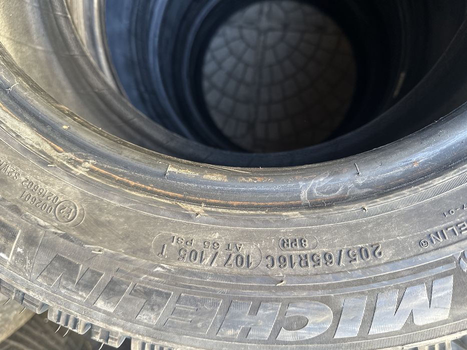 4бр.зимни бусови гуми 205/65/16C Michelin Agilis Alpin