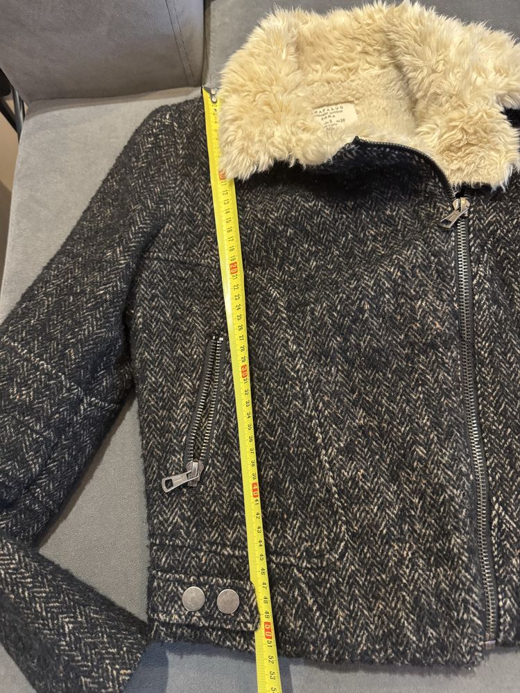 Късо палто Zara