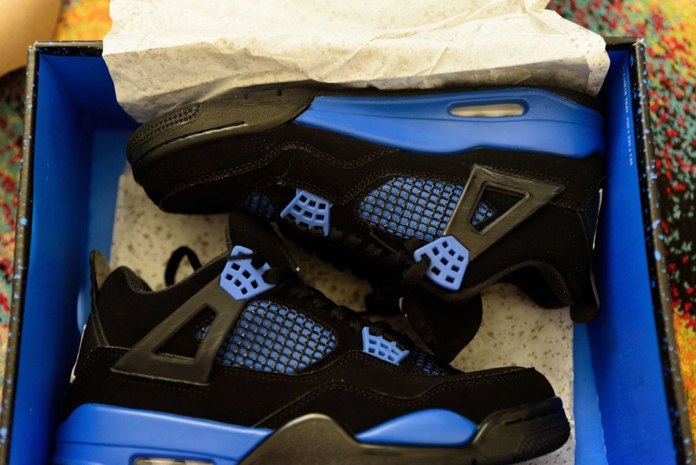 Jordan 4 Blue Thuner