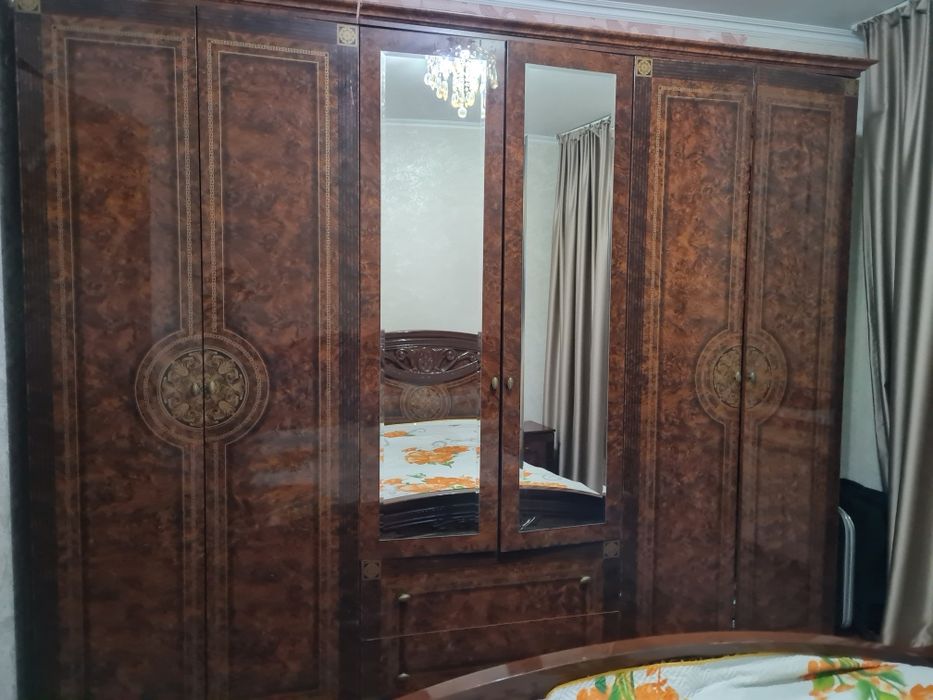 Продам спальний гарнитур