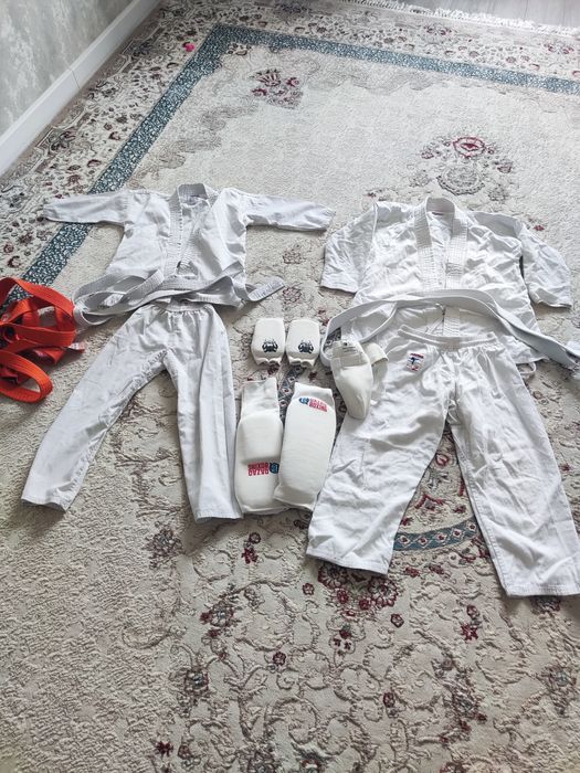 Каратэ одежда (два комплекта)