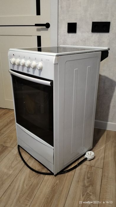 Электр плита со стеклокерамич варочной поверхностью "Дарина"