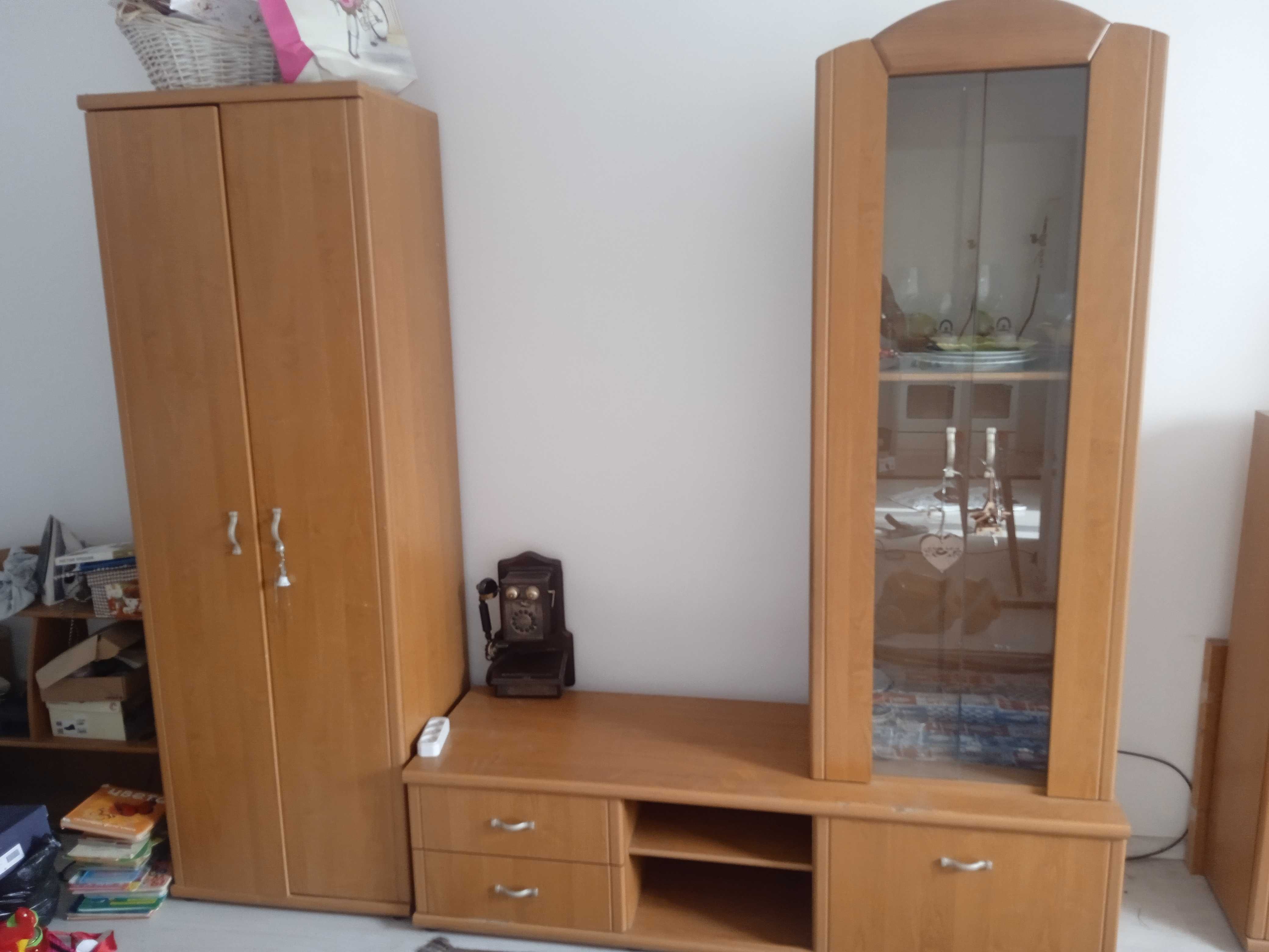 Продам стенку б/у в хорошем состояние